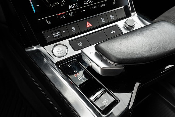 Audi e-tron 23 of 29