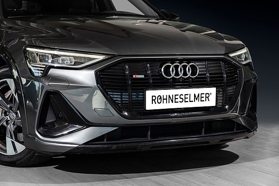 Audi e-tron 5 of 29
