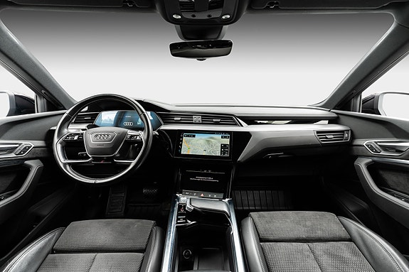 Audi e-tron 12 of 29