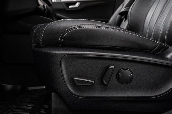 Ford Kuga 14 of 26
