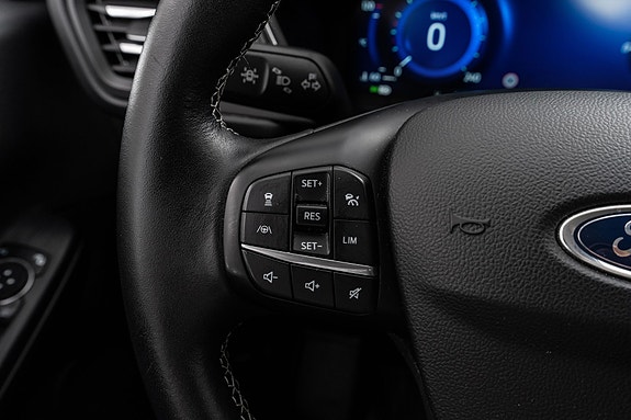 Ford Kuga 21 of 26