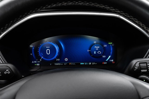 Ford Kuga 22 of 26