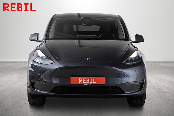 Tesla Model Y 3 of 27