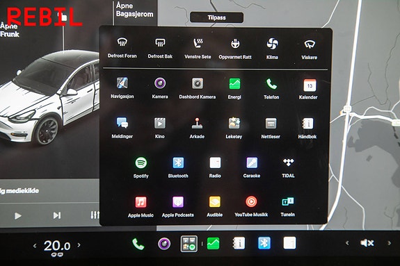 Tesla Model Y 17 of 27
