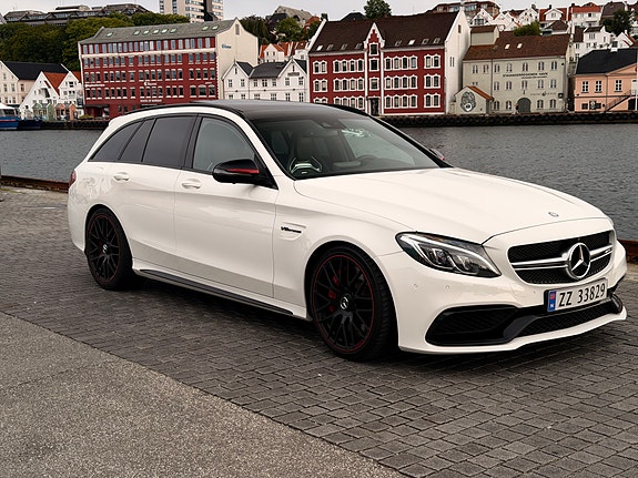Mercedes-Benz C63 2 of 17