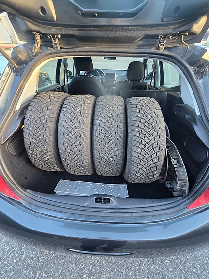Peugeot 208 10 of 17