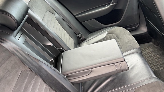 Volkswagen Passat 17 of 22