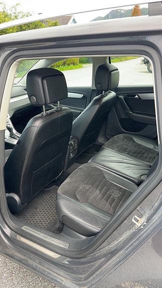 Volkswagen Passat 12 of 22