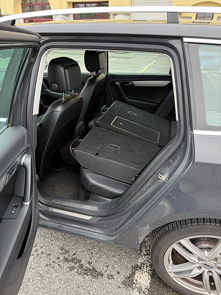 Volkswagen Passat 9 of 22