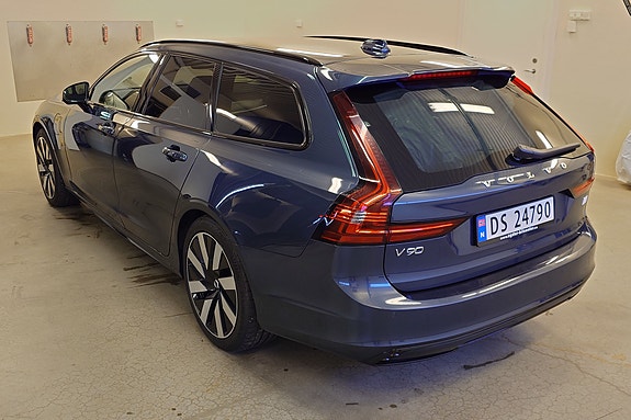 Volvo V90 3 of 10