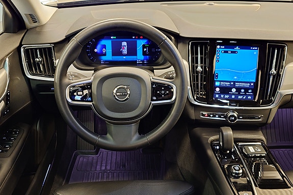 Volvo V90 4 of 10