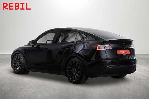 Tesla Model Y 5 of 28