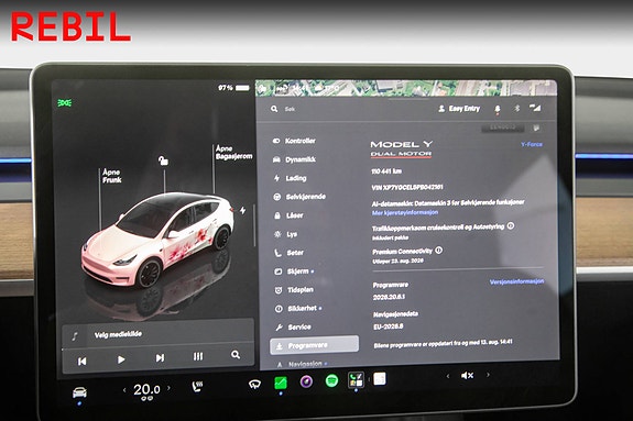 Tesla Model Y 13 of 28