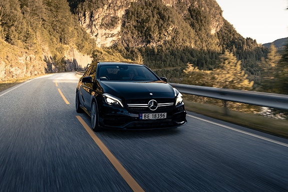 Mercedes-Benz A45 2 of 29