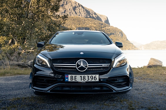 Mercedes-Benz A45 7 of 29