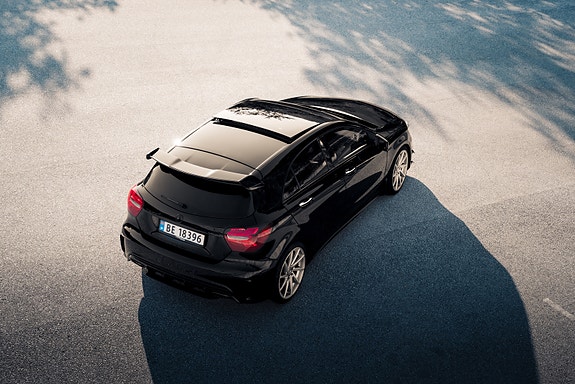 Mercedes-Benz A45 4 of 29