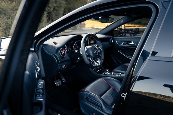 Mercedes-Benz A45 18 of 29