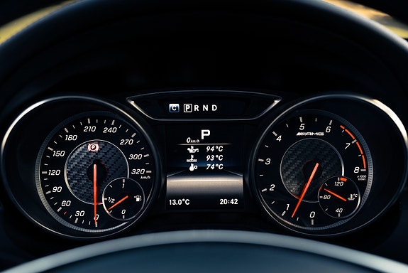 Mercedes-Benz A45 24 of 29