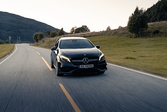 Mercedes-Benz A45 5 of 29
