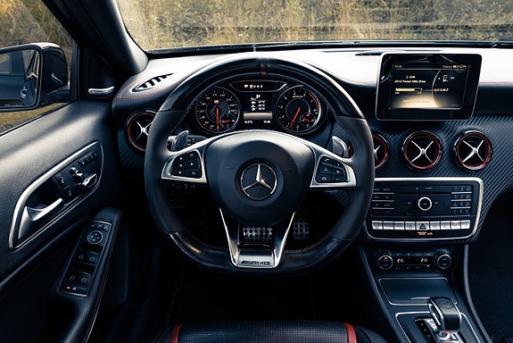 Mercedes-Benz A45 22 of 29