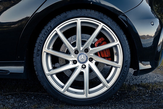 Mercedes-Benz A45 17 of 29