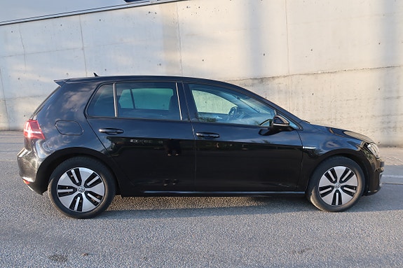 Volkswagen e-Golf VII 4 of 13
