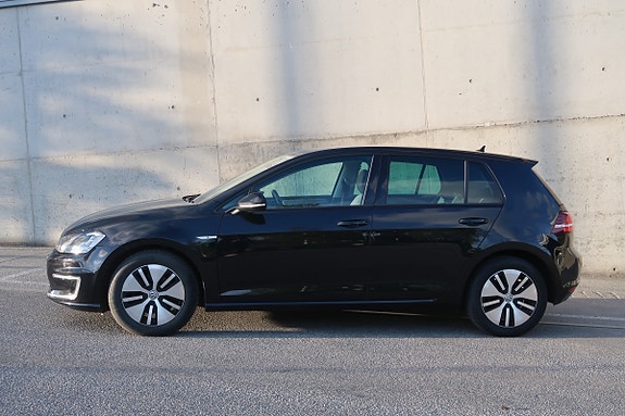 Volkswagen e-Golf VII 3 of 13