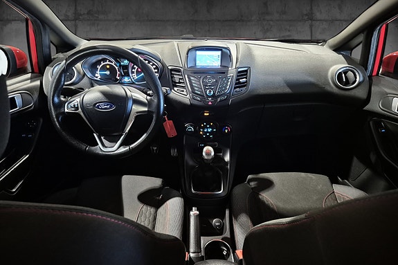 Ford Fiesta 9 of 15