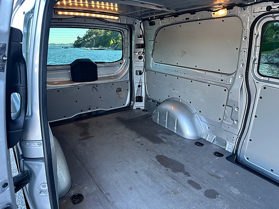 Mercedes-Benz Vito 119 18 of 23