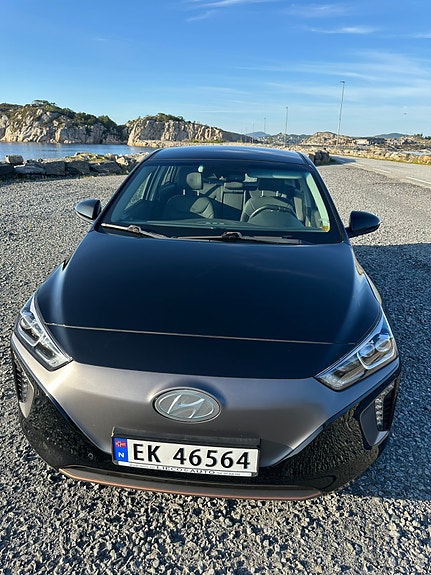 Hyundai IONIQ 8 of 30