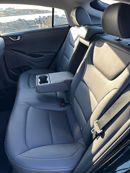 Hyundai IONIQ 14 of 30