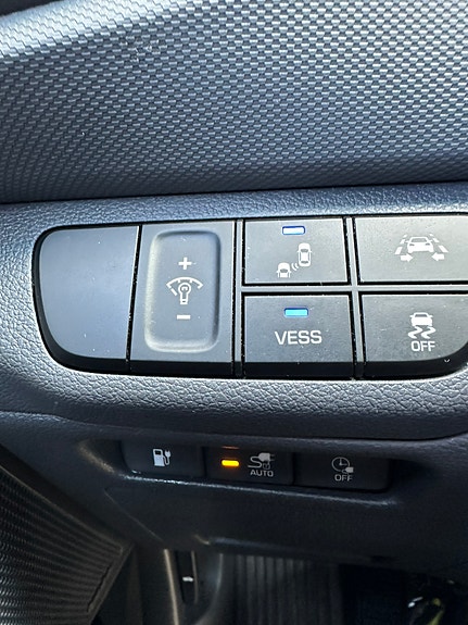 Hyundai IONIQ 27 of 30