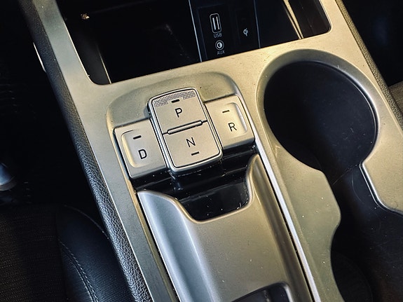 Hyundai Kona 27 of 30