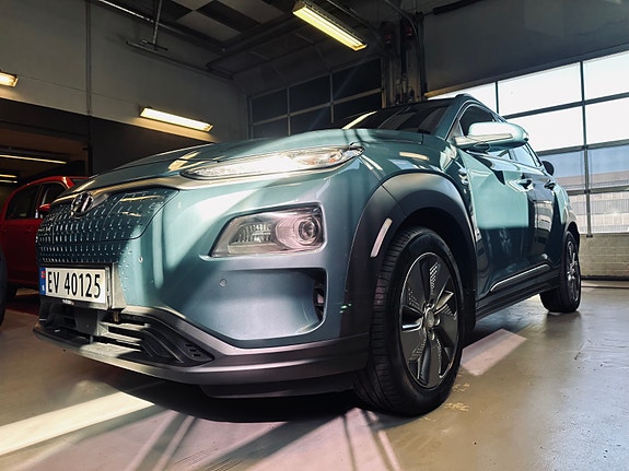 Hyundai Kona 2 of 30