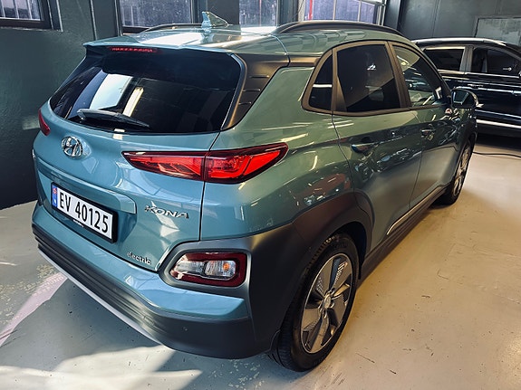 Hyundai Kona 12 of 30