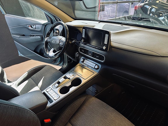 Hyundai Kona 17 of 30
