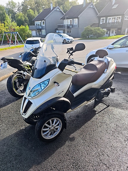 Piaggio MP3 500 LT 3 of 8