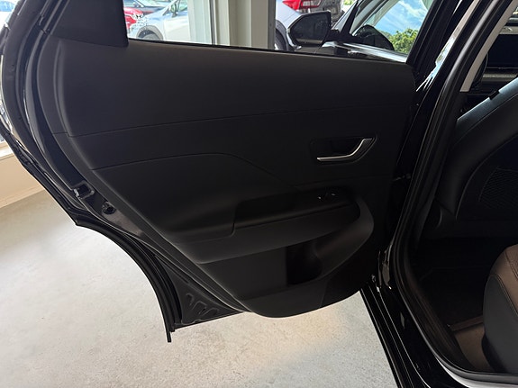 Hyundai Kona 14 of 30