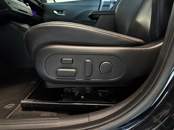 Hyundai Kona 11 of 30