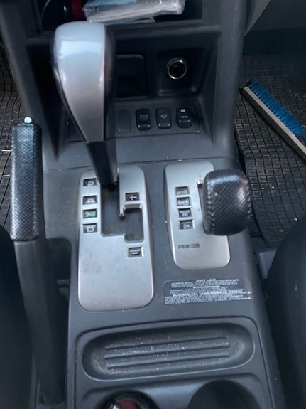 Mitsubishi Pajero 6 of 8