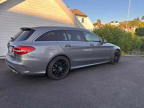 Mercedes-Benz C200 4 of 18
