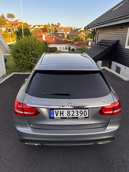 Mercedes-Benz C200 6 of 18