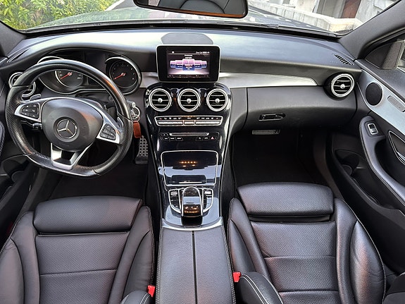 Mercedes-Benz C200 9 of 18