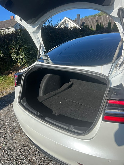 Tesla Model 3 9 of 15