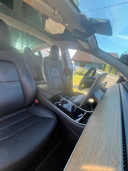 Tesla Model 3 14 of 15