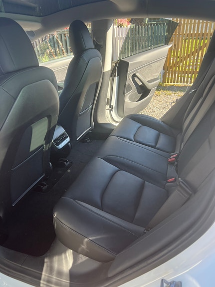 Tesla Model 3 10 of 15