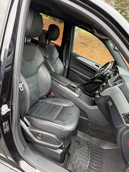 Mercedes-Benz ML350 21 of 30