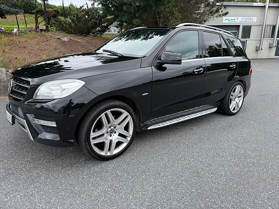 Mercedes-Benz ML350 9 of 30