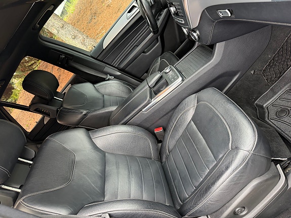 Mercedes-Benz ML350 22 of 30