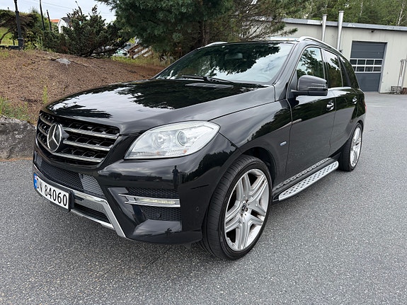 Mercedes-Benz ML350 8 of 30